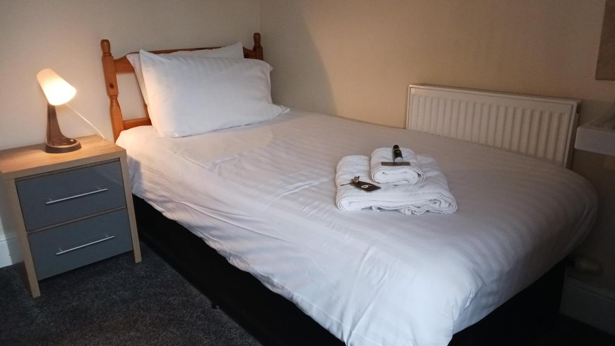Mair'S Hotel Bridgend  Exterior photo