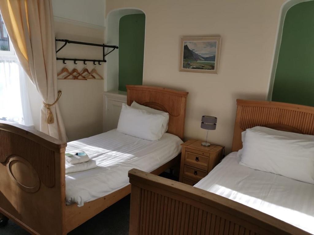 Mair'S Hotel Bridgend  Exterior photo